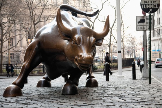 Bronzestatue Charging Bull in New York | Glücksbringer WestLotto